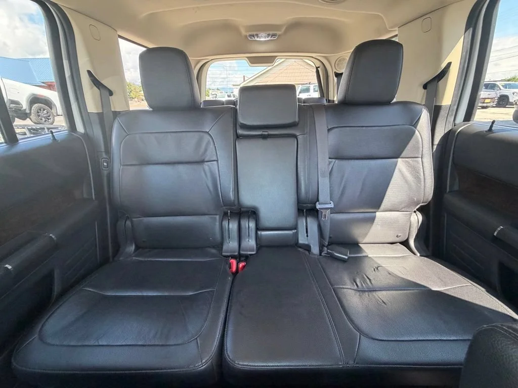 Used 2019 White Ford Limited image 15