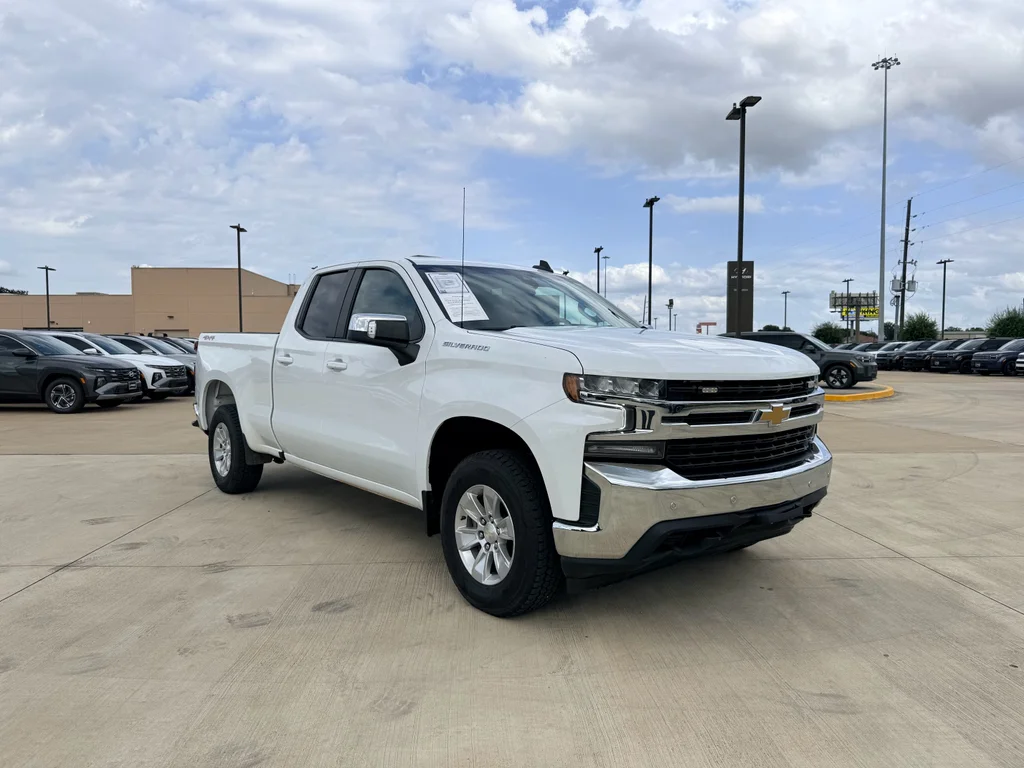 Used 2021 Summit White Chevrolet LT image 3