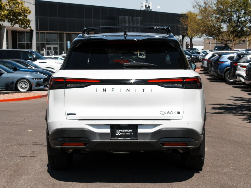 Certified Used 2027 Graphite/2t Rad Wht INFINITI SPORT image 6