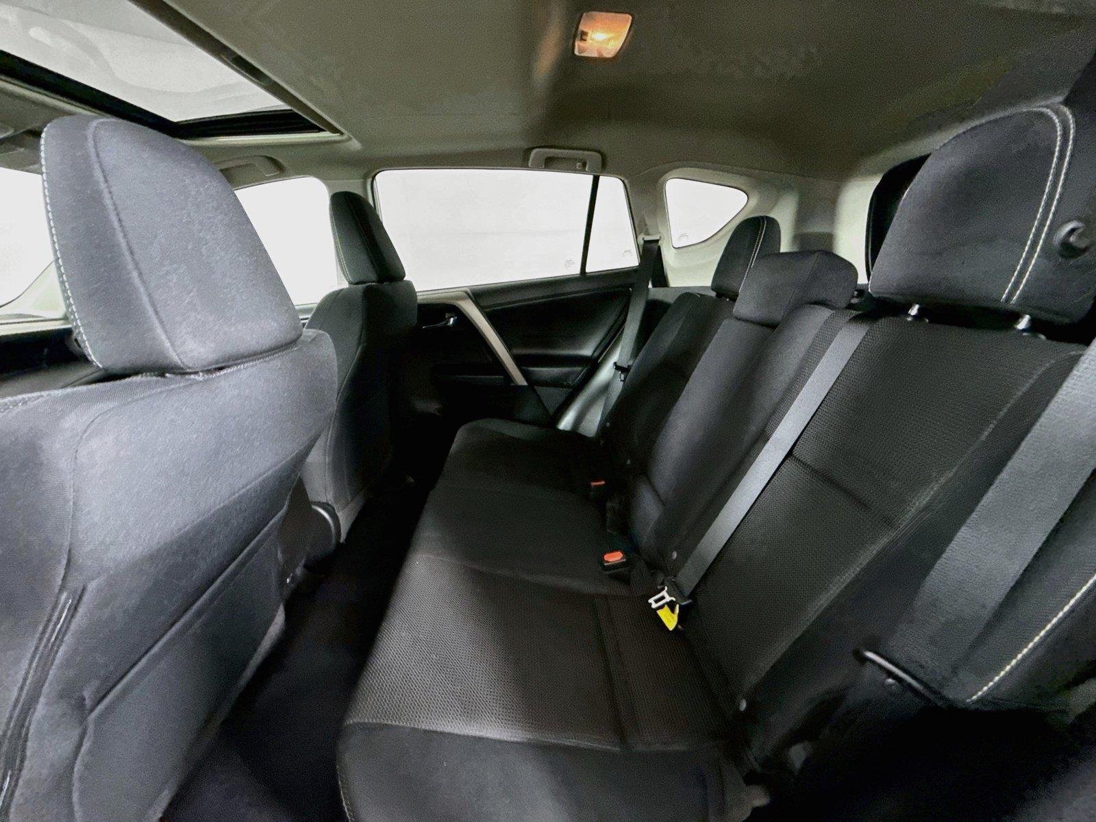Used 2018 Super White Toyota XLE image 30