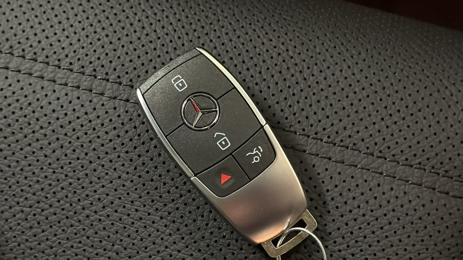 New 2026 MANUFAKTUR Alpine Grey Mercedes-Benz GLE 580 image 38
