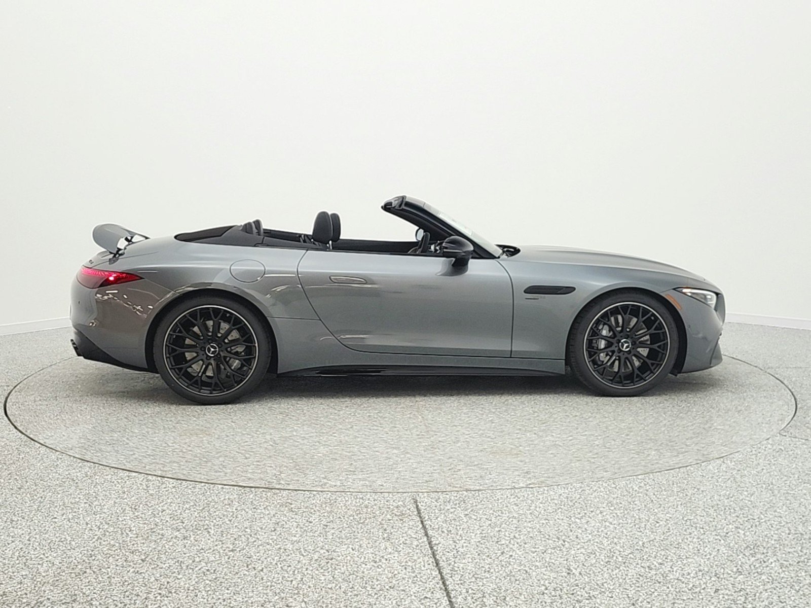 New 2026 Selenite Grey Metallic Mercedes-Benz AMG® SL 43 Roadster image 4
