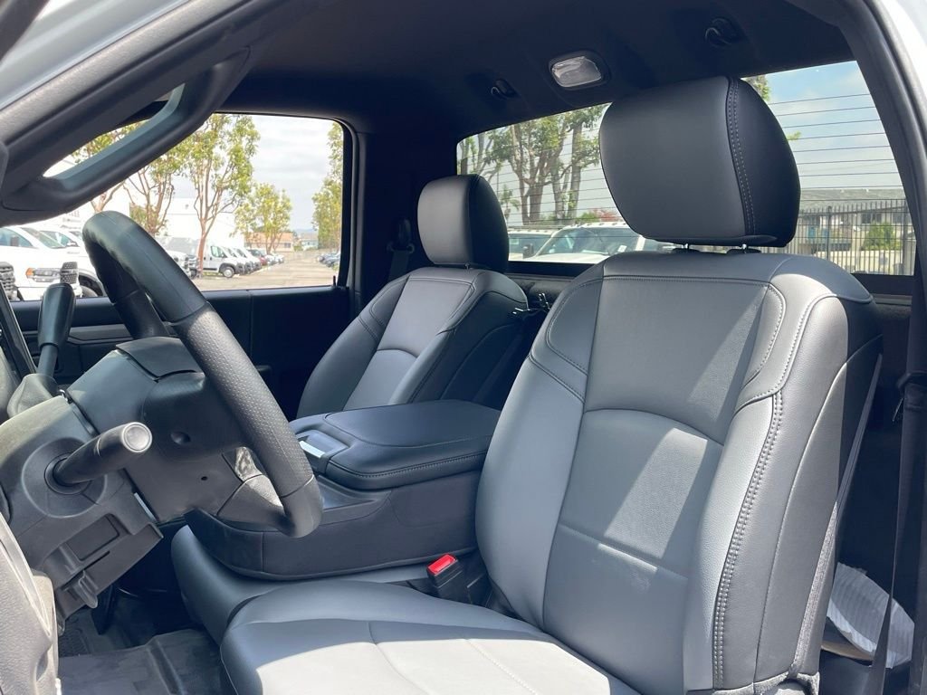 2025 RAM 3500 Chassis Tradesman - Photo 15