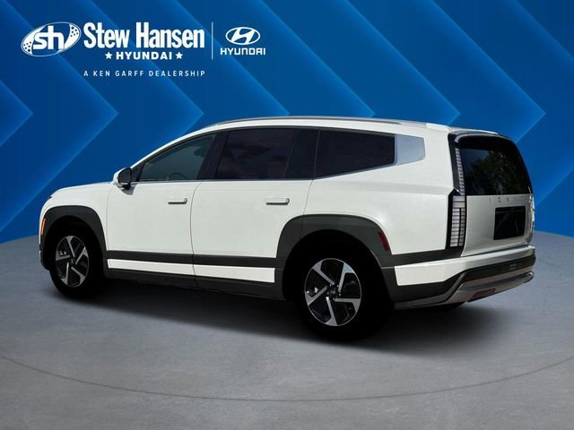New 2026 Snow White Pearl Hyundai SE image 4
