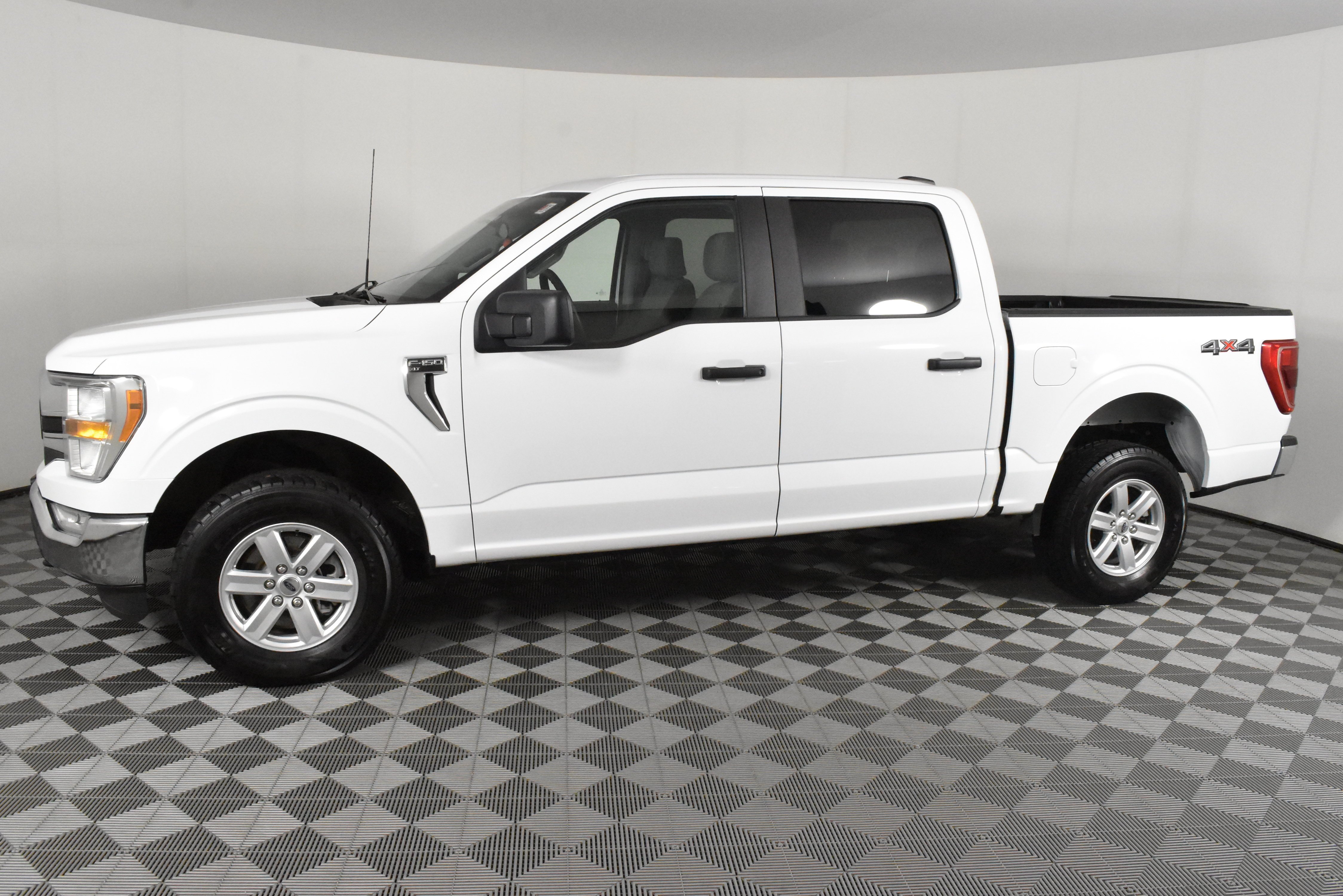 2022 Ford F-150 XLT - Photo 9