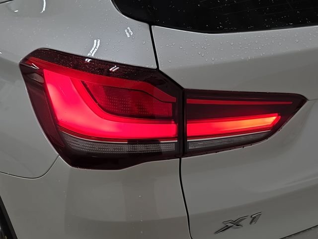 Used 2021 Mineral White Metallic BMW xDrive28i image 32