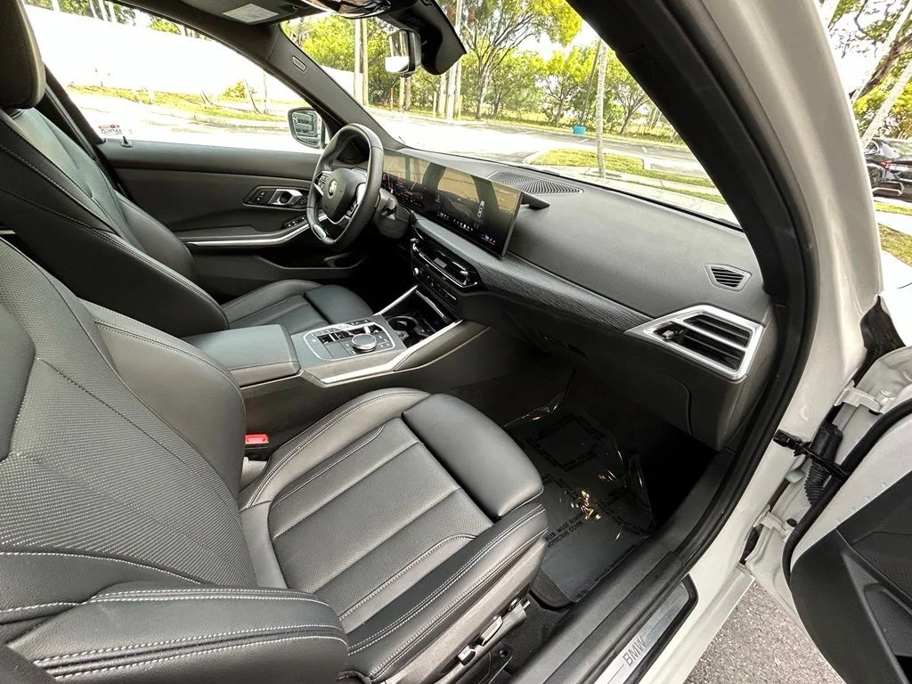 Used 2025 White BMW 330i image 31
