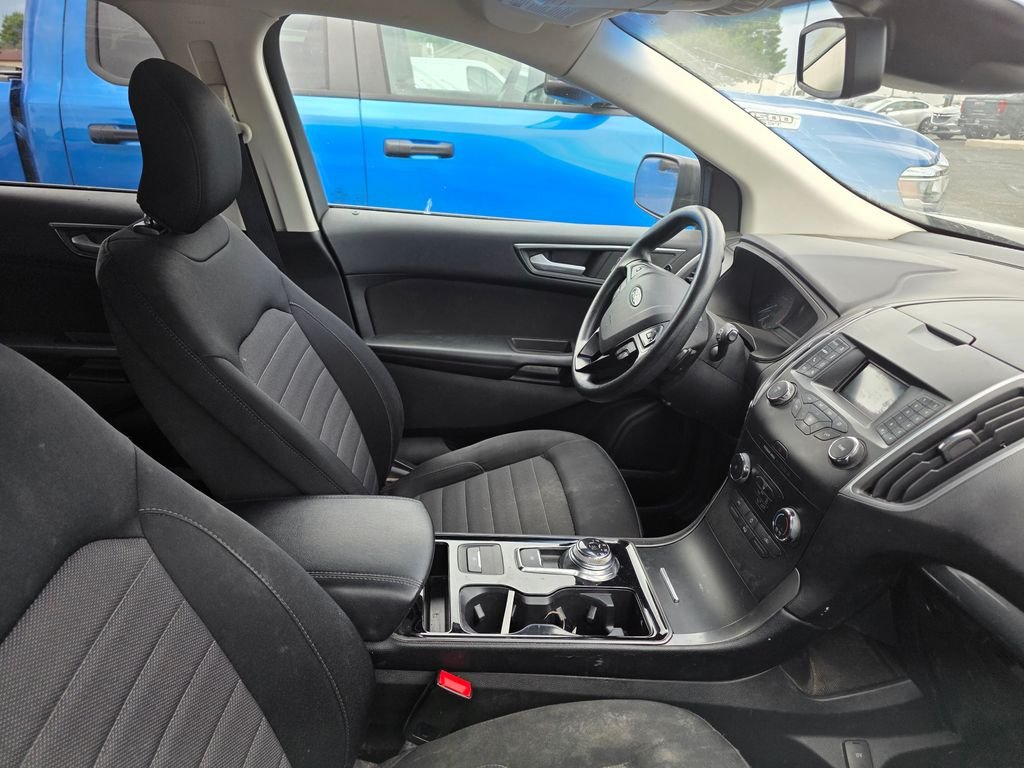 Used 2019 Stone Gray Metallic Ford SE image 5