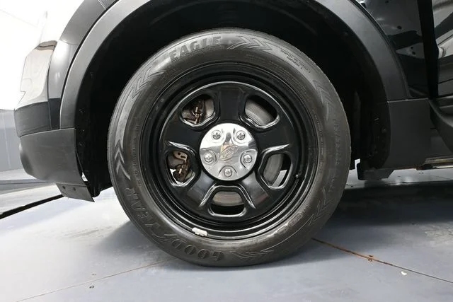 Used 2014 Black Ford Base image 15