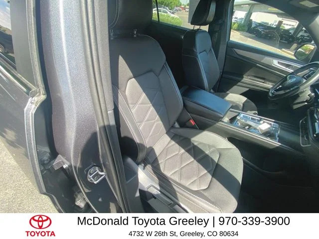Used 2024 Gray Volkswagen 2.0T SE w/Technology image 24