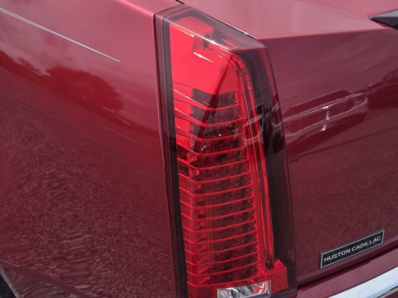 Used 2009 Crystal Red Tint CADILLAC 4DR SDN RWD W/1SA image 11