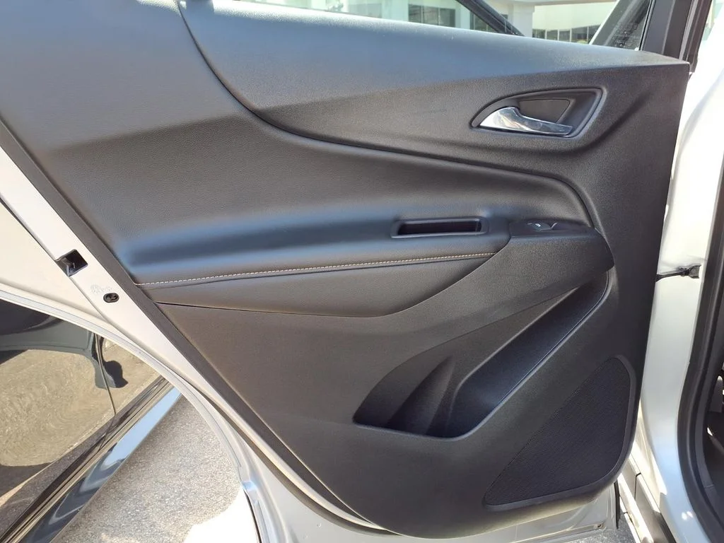 Used 2020 Silver Chevrolet Premier image 23
