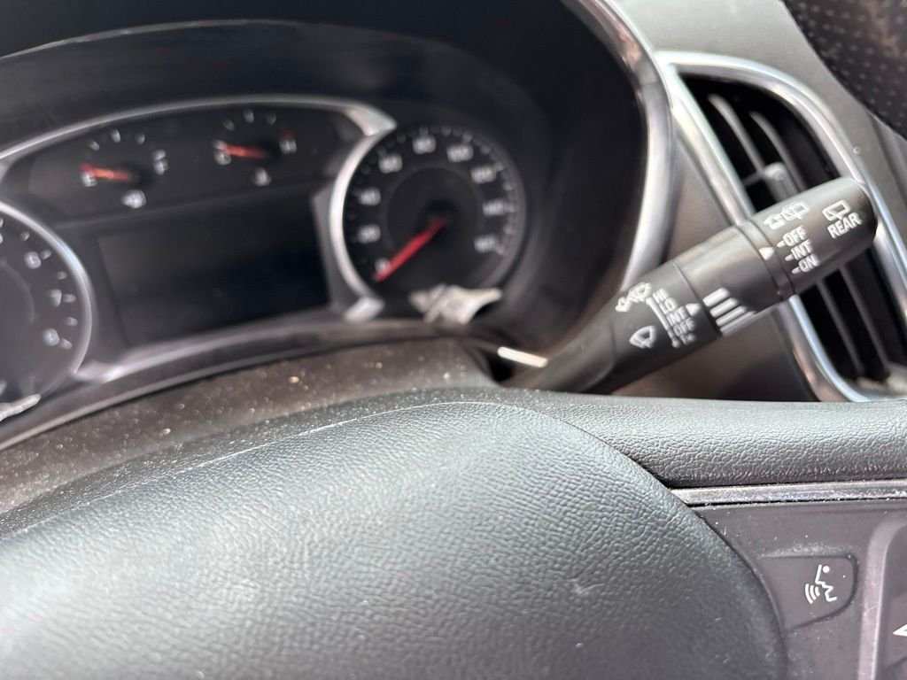 Used 2020 White Chevrolet LT image 21