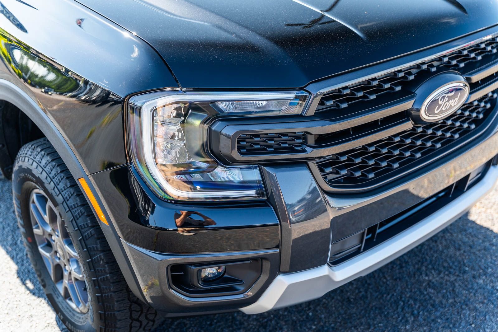 New 2026 Shadow Black Ford XLT image 6