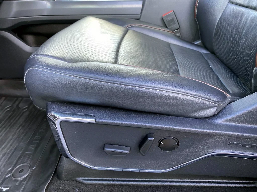 Used 2024 Silver Metallic Ford Lariat image 27