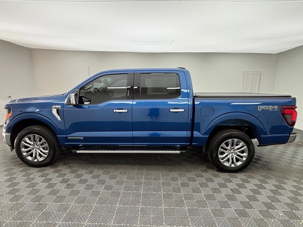 Used 2024 Blue Ford XLT image 12