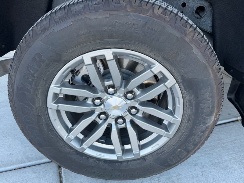 2023 Chevrolet Colorado LT - Photo 23