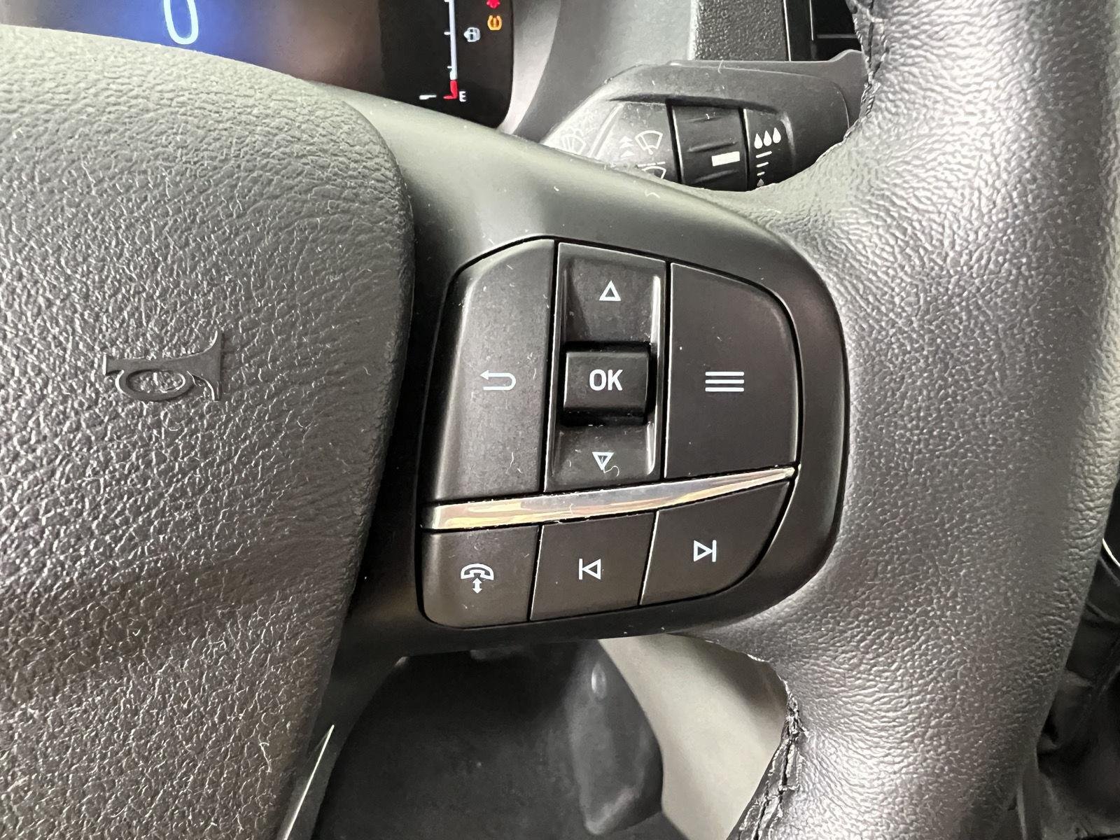 Used 2026 Oxford White Ford XLT image 15