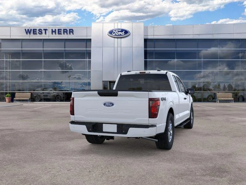 New 2026 Oxford White Ford XLT image 8