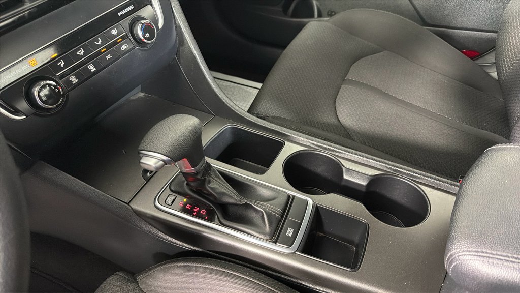 Used 2017 Blue Kia LX image 22