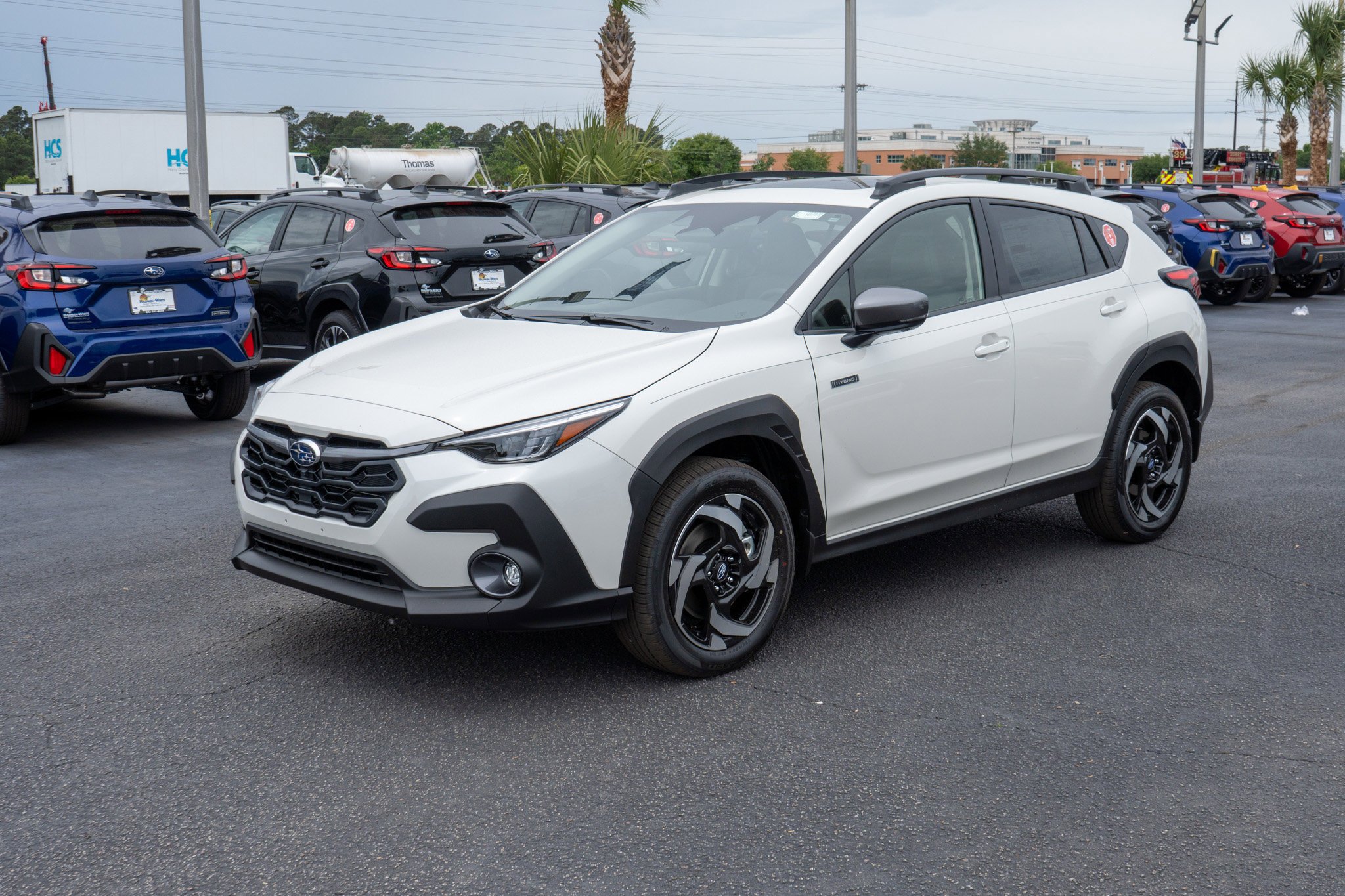 New 2026 CRYSTAL WHITE PEARL Subaru Limited Hybrid image 7