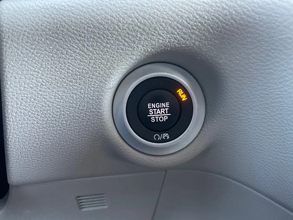 2024 Chrysler Pacifica Touring L - Photo 48
