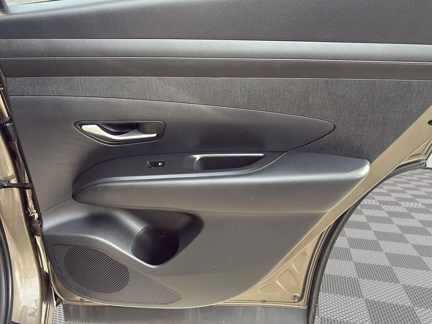 Used 2025 Cashmere Bronze Hyundai SEL Convenience image 13