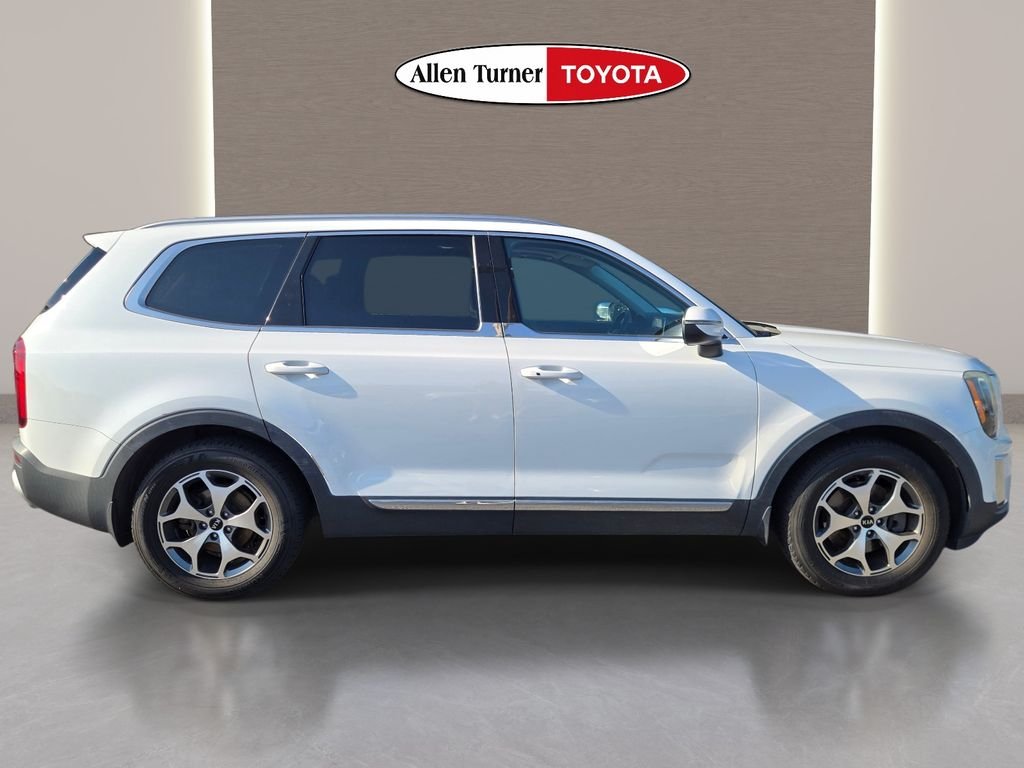 Used 2020 White Kia EX image 5