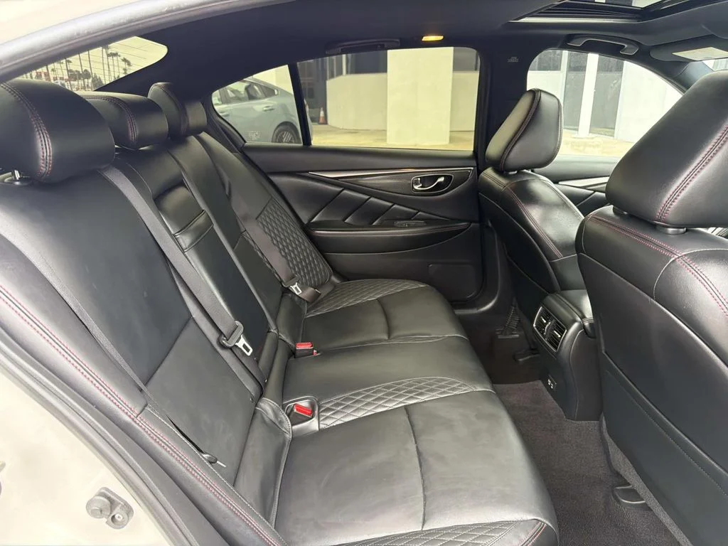 Used 2021 MAJESTIC WHITE INFINITI RED SPORT 400 image 24