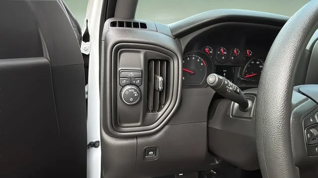 Used 2025 Summit White Chevrolet Custom image 21