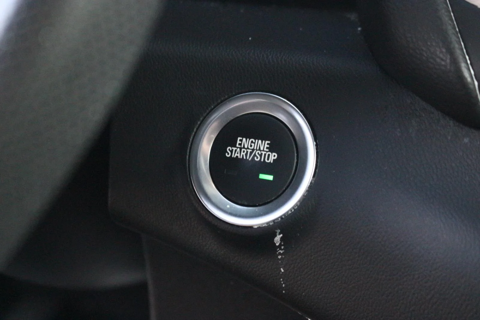 Used 2023 Sterling Metallic GMC SLE image 30
