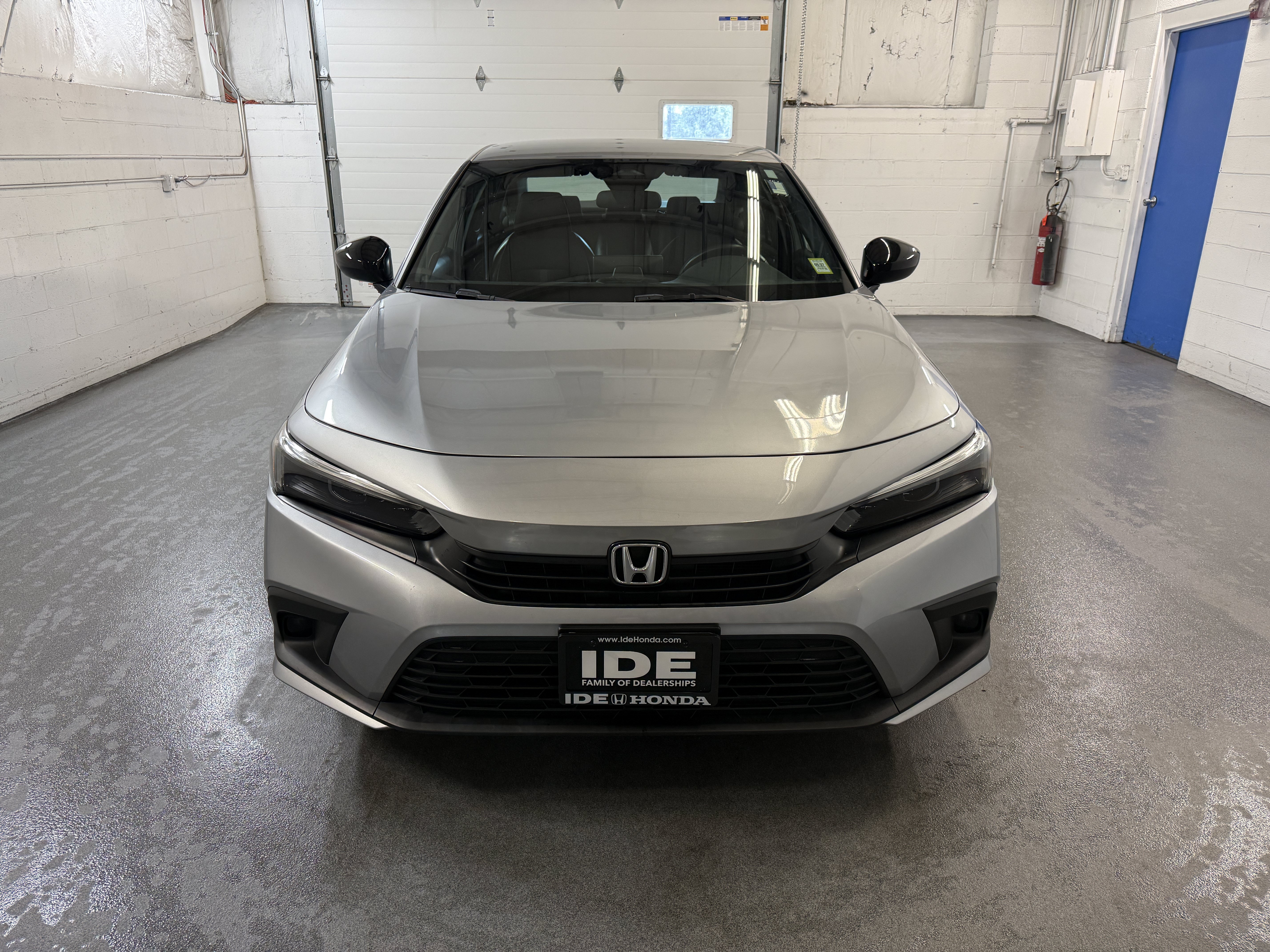 Certified Used 2023 Lunar Silver Metallic Honda Sport image 3
