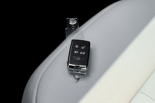 New 2026 White Land Rover Dynamic SE image 67