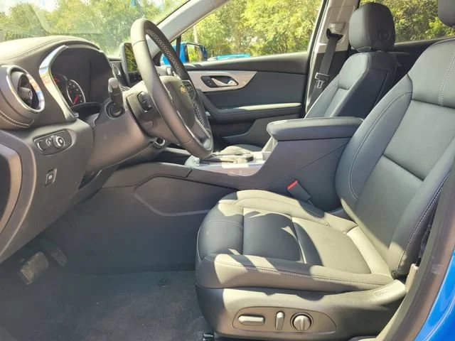 New 2025 Riptide Blue Metallic Chevrolet 3LT image 14