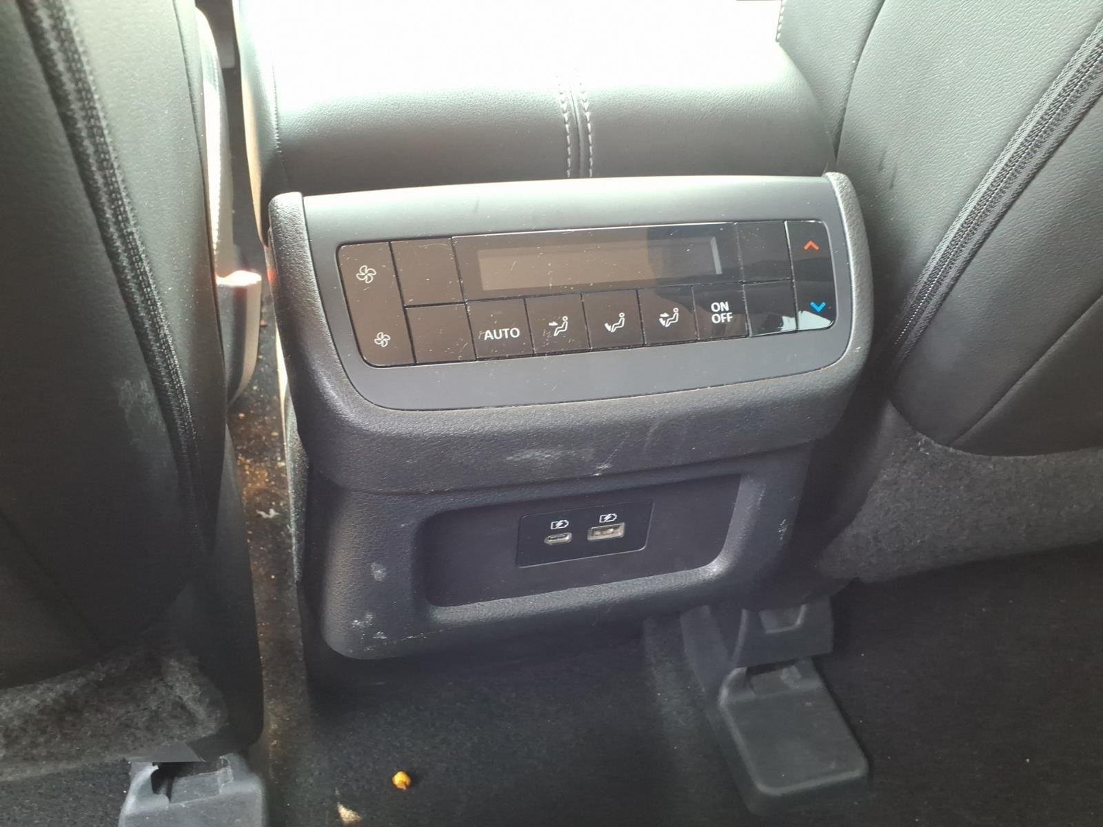 2024 Nissan Pathfinder SL - Photo 19