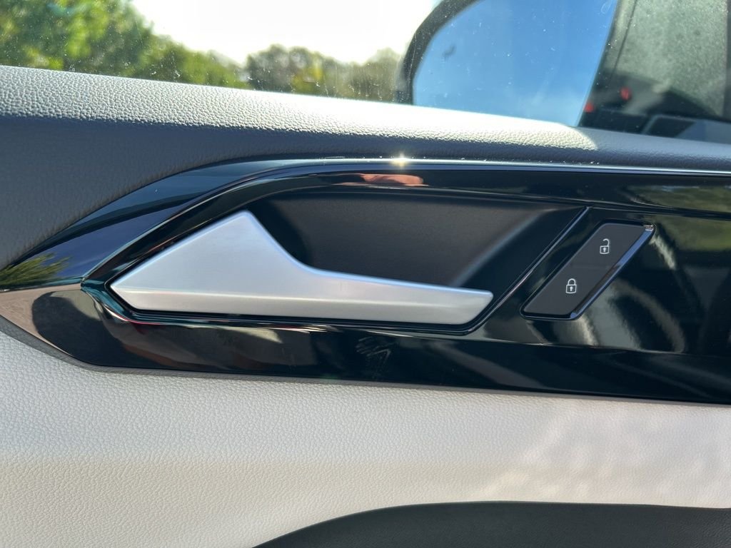 New 2026 Black Volkswagen 1.5T S image 17