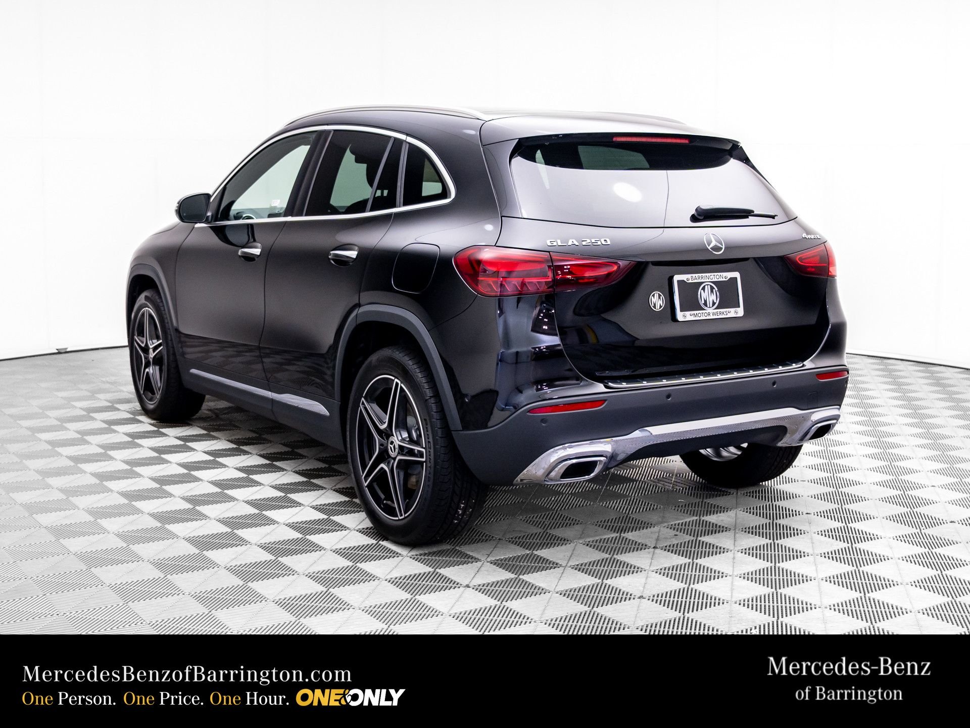 New 2026 Night Black Mercedes-Benz GLA 250 image 3