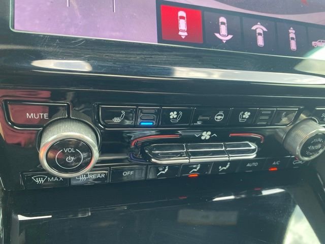 Used 2023 White Jeep Summit Reserve image 26