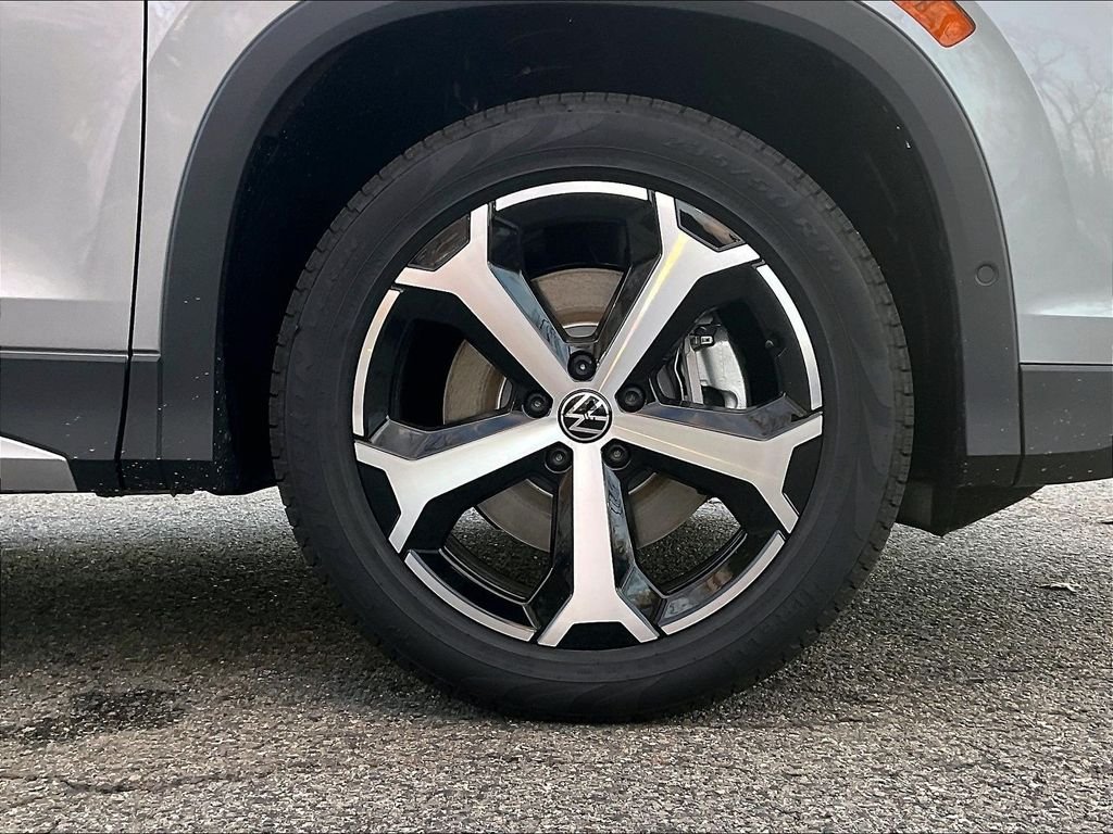New 2026 Silver Volkswagen 2.0T SE image 8