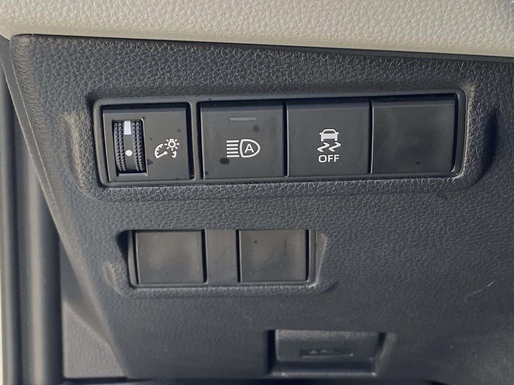 Used 2026 Silver Toyota L image 22