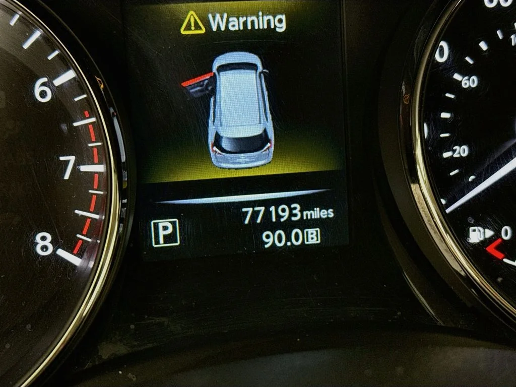 Used 2016 White Nissan SV image 13