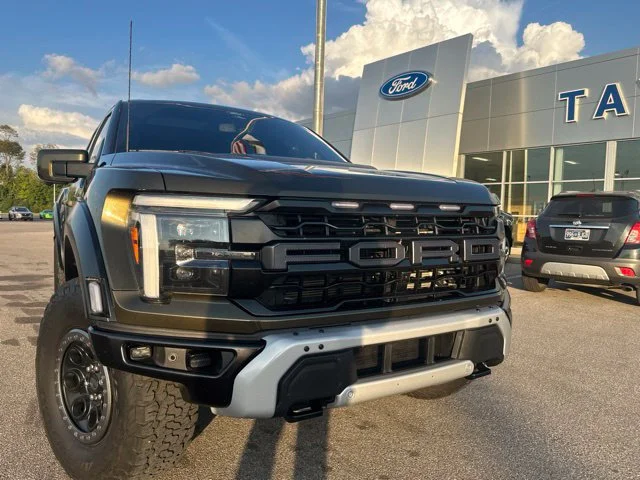 Used 2024 Green Ford Raptor image 5