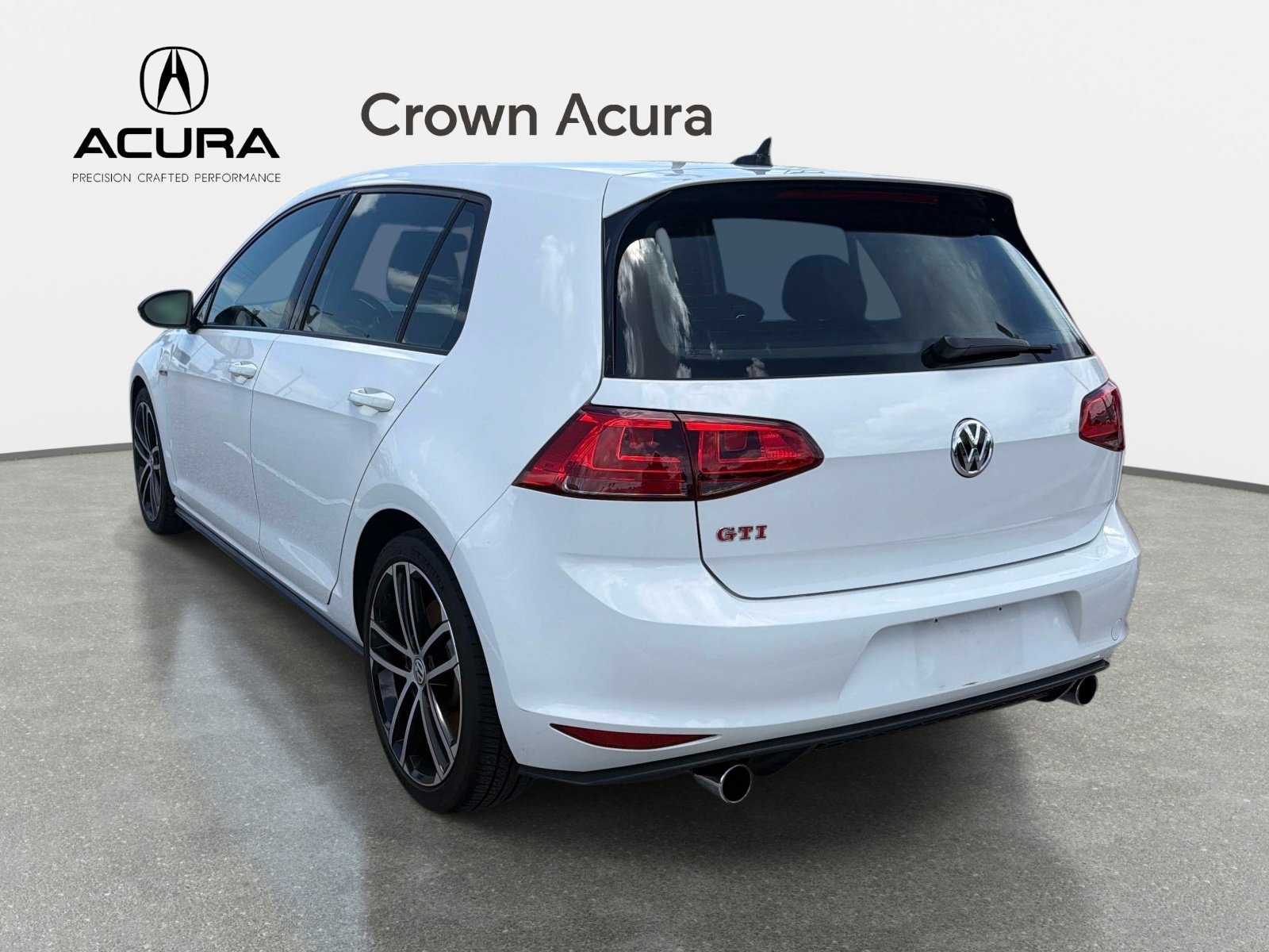Used 2017  Volkswagen  image 5