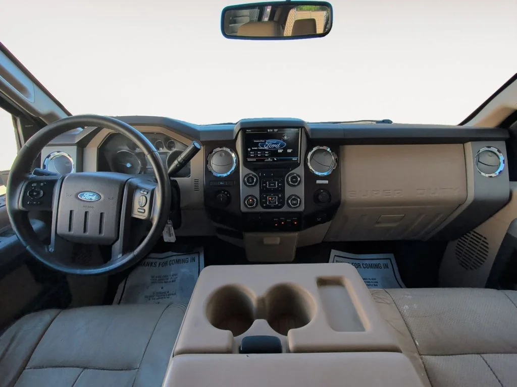 Used 2015 White Ford Lariat image 10