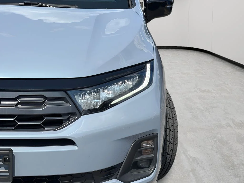 Used 2025 Sonic Gray Pearl Honda Sport-L image 5