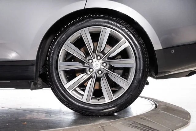 Used 2023 Eiger Gray Metallic Land Rover SE image 13