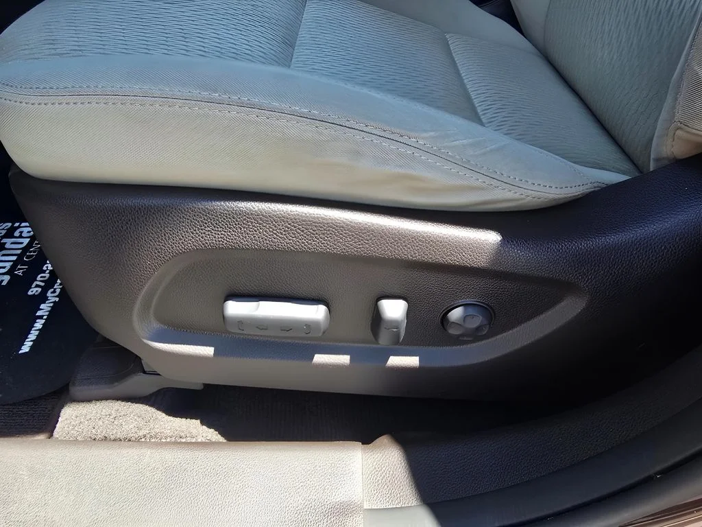 Used 2015 Frosted Mocha Hyundai GLS image 13