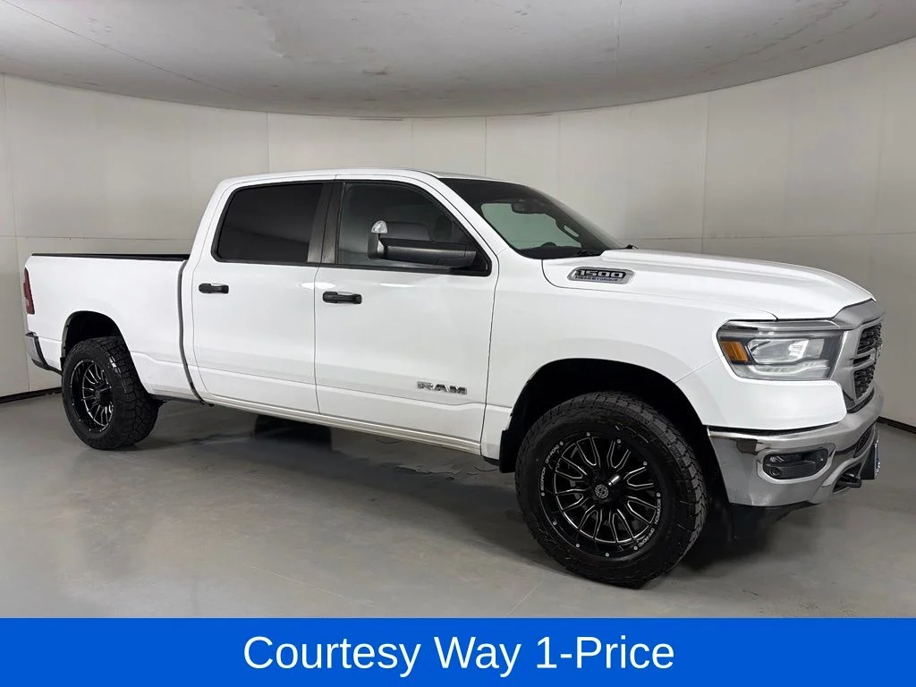 Used 2023 White Ram Big Horn/Lone Star image 12
