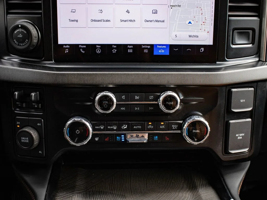 Used 2023 Agate Black Metallic Ford Platinum image 37
