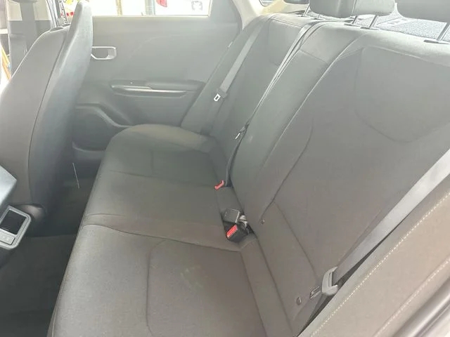 New 2026 Snow White Pearl Kia LXS image 25
